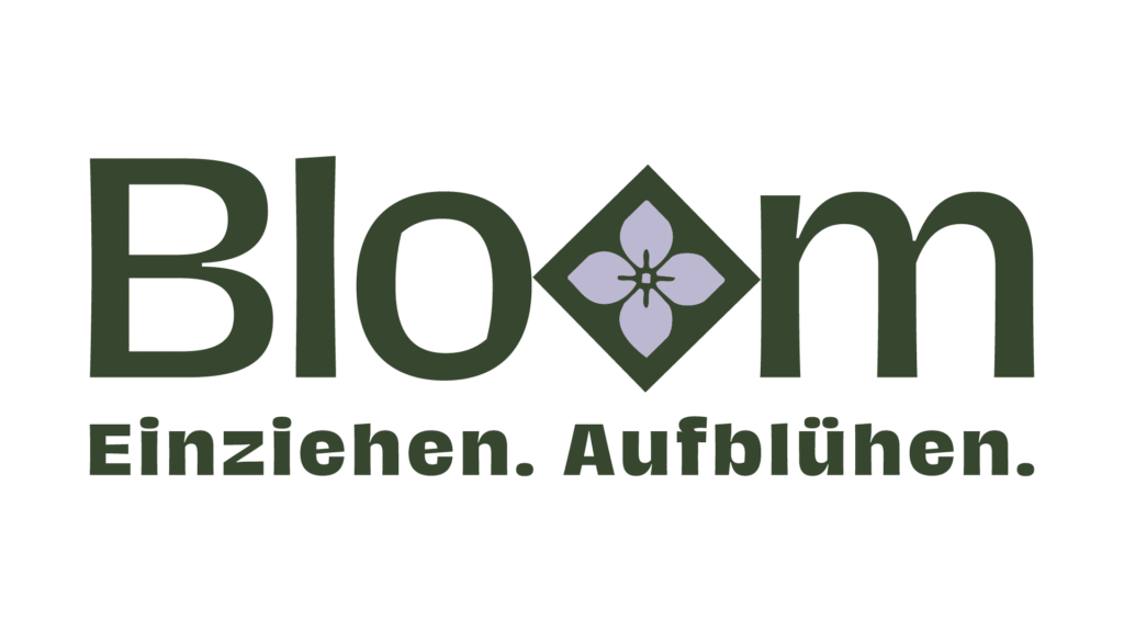 bloom.wien Logo, grünes Schriftlogo mit Blume, Slogan Einziehen. Aufblühen.